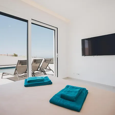 Sofia Atlantica Willa Lourinhã